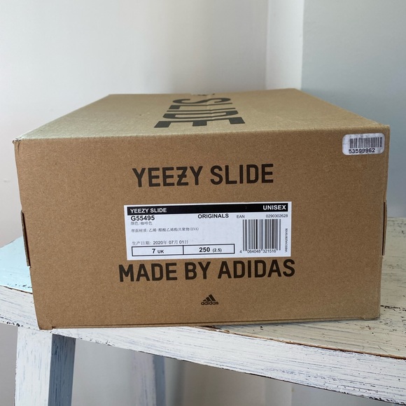 Yeezy Slides Soot - Picture 3 of 4